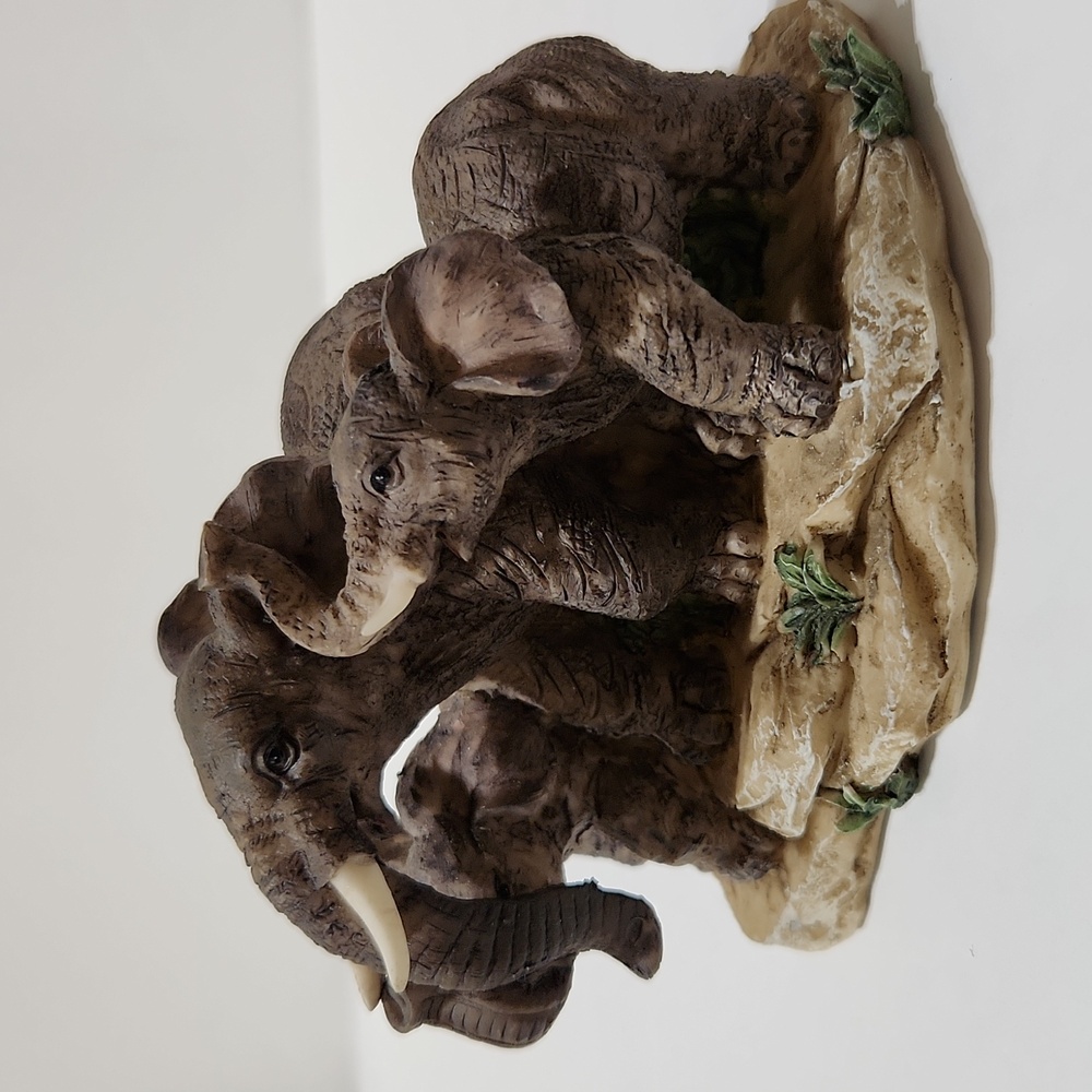 Vintage K's Collection Elephant Family Mom Dad Baby